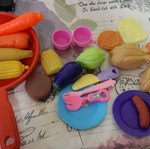 Kitchen toys used, assorted