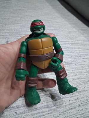 Ninja Turtles figure like new with sword
