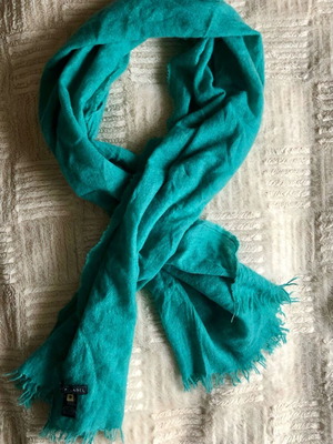 Italian cashmere scarf Black Label like new, green