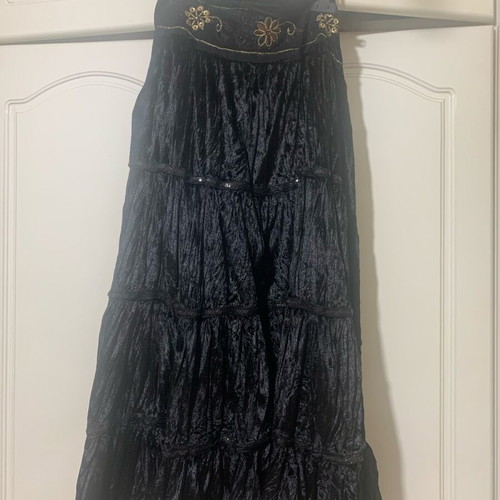 Velvet Italian mid-length skirt medium with embroidery, new, black