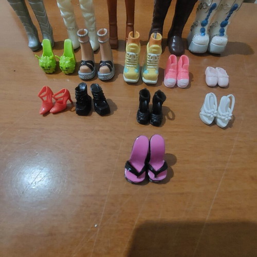 Barbie shoes set of 15 pairs like new