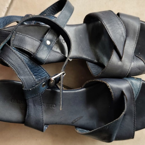 Leather platform sandals size 40 blue used