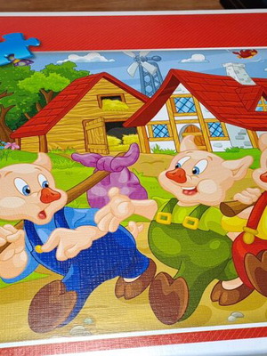 The Three Little Pigs puzzle like new, 24 pieces