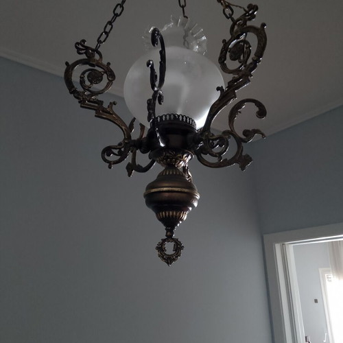 Ceiling light used