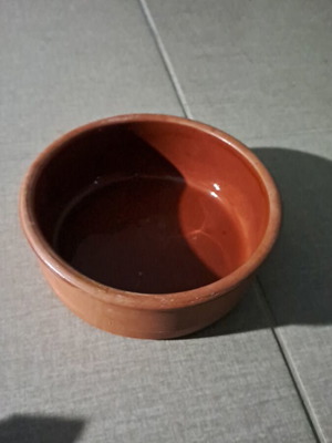 Clay bowl like new, ideal for baked pasta
