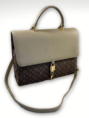 Louis Vuitton Heritage Revival Crossbody Handbag like new, beige and brown
