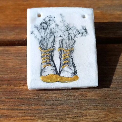 Handmade unique brooch new, black and gold
