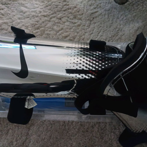 Nike Mercurial Guard shin guards new, size XL