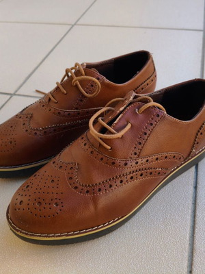 Γυναικεία παπούτσια τύπου Oxford καφέ Νο 40 Exe μεταχειρισμένα