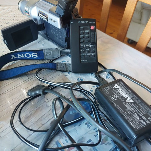 Sony digital video camera recorder like new