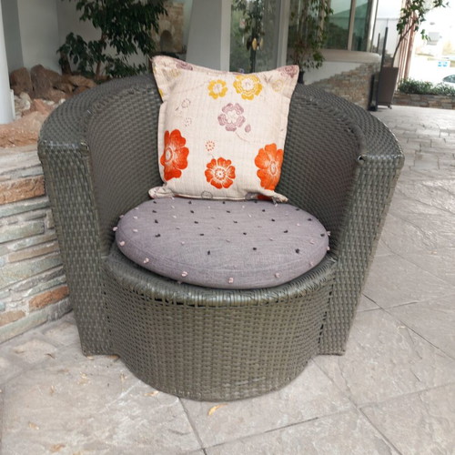 Outdoor armchairs like new with cushions for veranda or garden