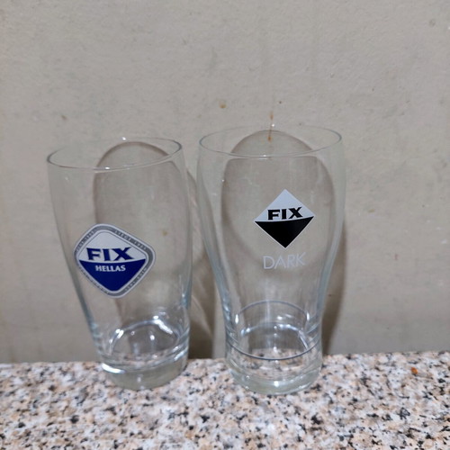 Fix glass set like new, 2 pint glasses