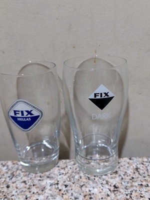Fix glass set like new, 2 pint glasses