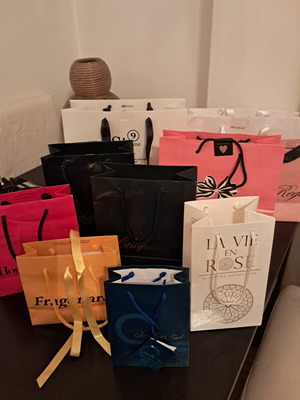 Branded packaging bags, all in very good condition