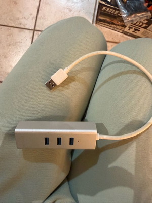 USB-A Hub like new
