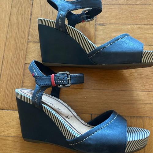 Tamaris sandals like new, size 39, blue