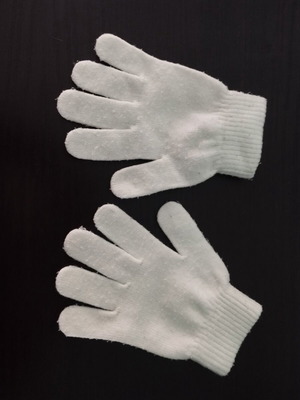 Children's gloves used, white, size 6-10