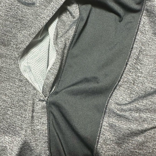 Under Armour shorts like new, thin, black and gray, size L