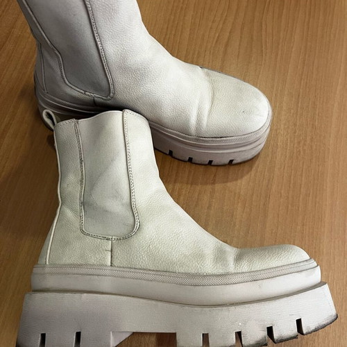 Boots used size 39