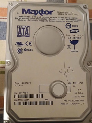 Maxtor DiamondMax 10 300 GB HDD used, 3.5" SATA 7200 rpm