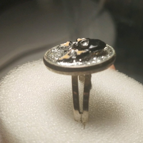 Handmade ring with cameo skull in black-pink color like new