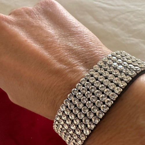 Adjustable bracelet with 6 rows of rhinestones like new, black and white