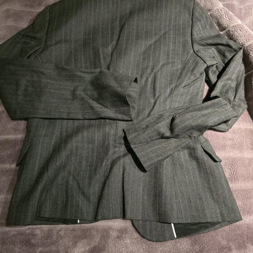 Hugo Boss suit like new, size S / 36 / 8