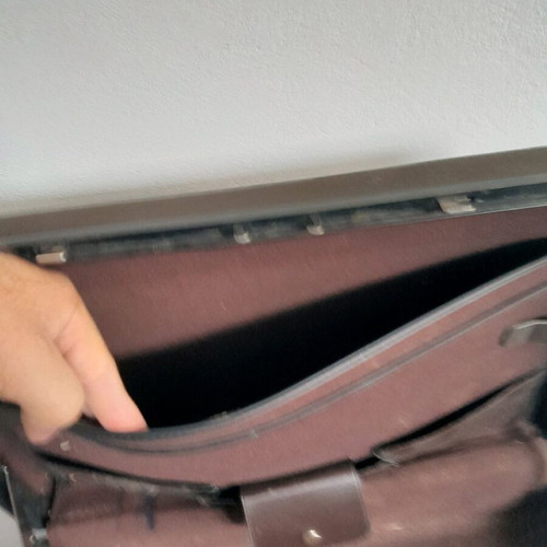 Hyundai visitor bag used, brown plastic with compartments