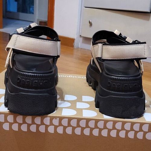 Desigual Chunky Platforms size 36 like new, beige and black