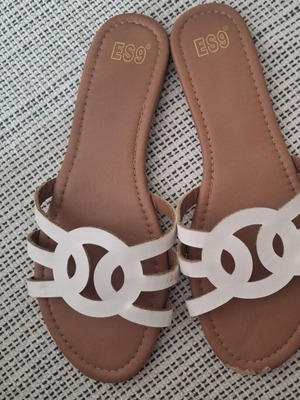 Flat sandals size 40 used, white