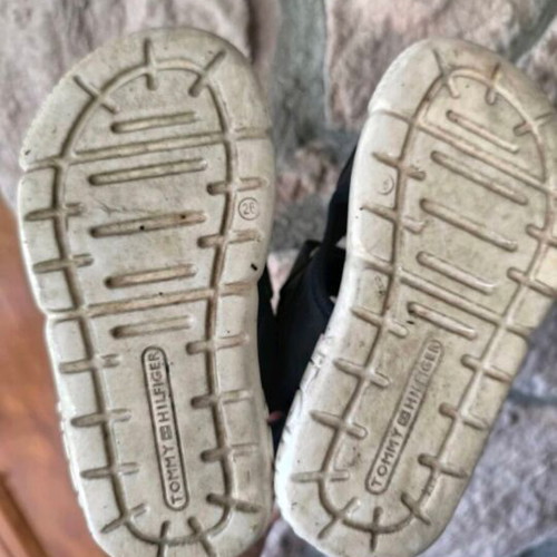 Tommy Hilfiger sandals kids size 26 used, white and blue