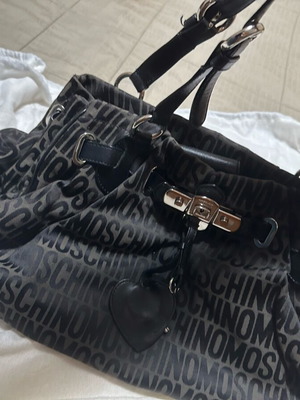 moschino