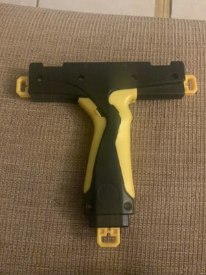 Beyblade Burst handle for double launcher like new