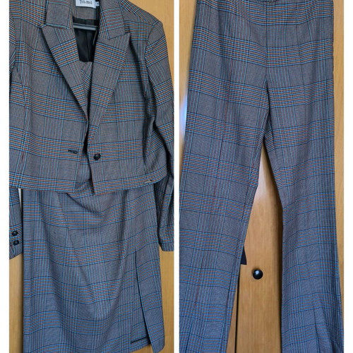 Toi Moi suit with skirt and trousers like new