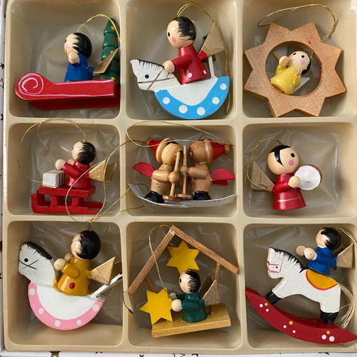 Vintage-style miniature wooden Christmas tree ornaments set