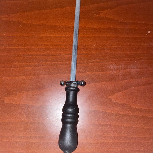 Knife sharpening steel with long rod and ergonomic handle