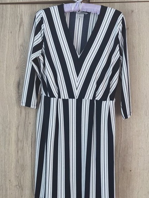 Women's dress H&M like new, 3/4 sleeve, pockets, striped