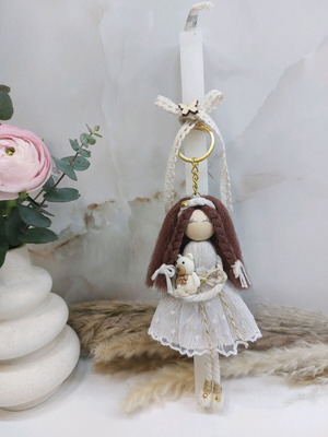 Scented candle with handmade macrame doll keychain new, vanilla scent