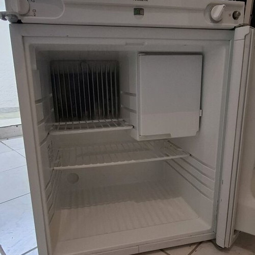 Dometic gas, electric and battery refrigerator like new