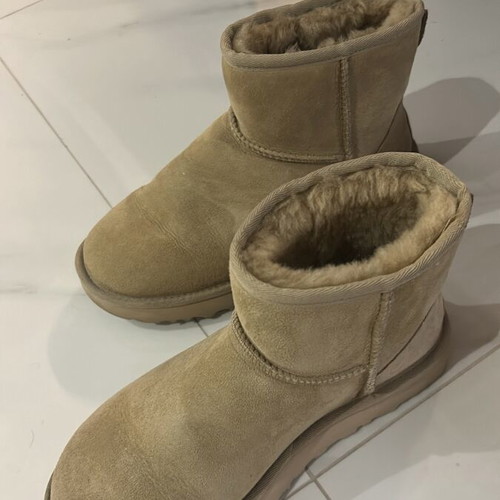 Ugg Australia women's boots like new, beige and brown, size 37
