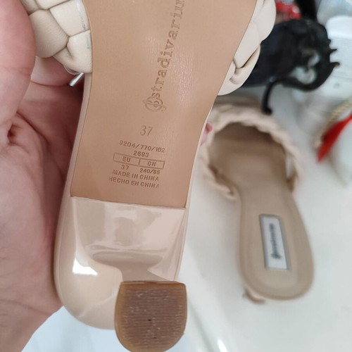 Stradivarius sandals size 37 beige like new with braided details