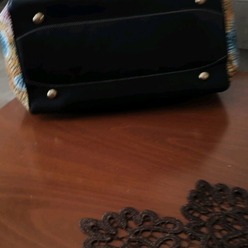 Elizabeth George shoulder bag with colorful butterfly print