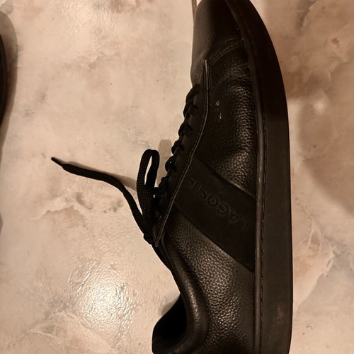 Lacoste men's shoe black like new, size 43