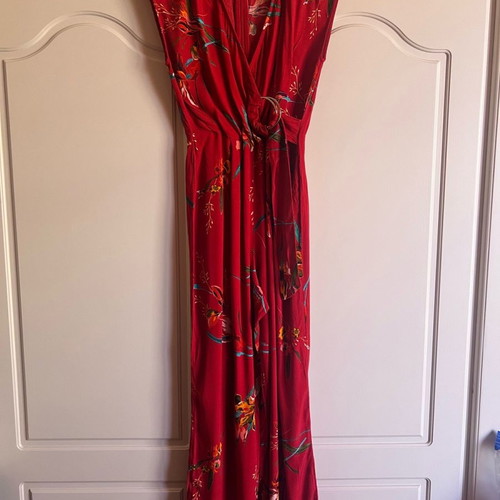 Sleeveless jumpsuit new, size small