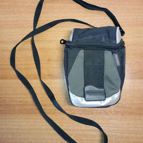 Camera bag like new, dimensions 10x16