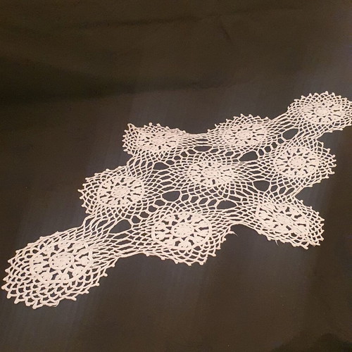 Handmade knitted table runner used, 75x42 cm, diamond pattern