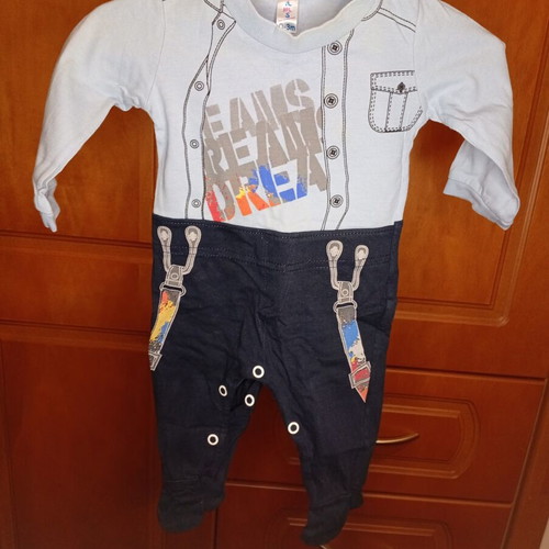 Baby bodysuit set for up to 3 months, like new, 3 pieces