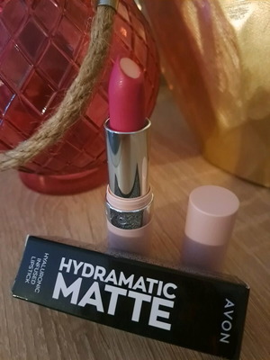 Lipstick with hyaluronic new for perfect lips