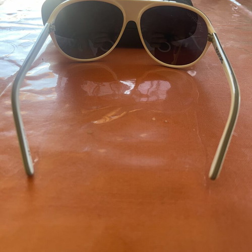Vonzipper sunglasses like new, white frame