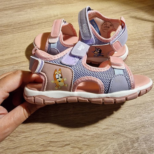 Garvalin kids sandals size 27 like new, pink and purple